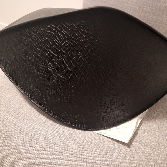 brand new ALAIA Gail Large Stud Grained Leather Hobo Bag - Picture 5 of 6